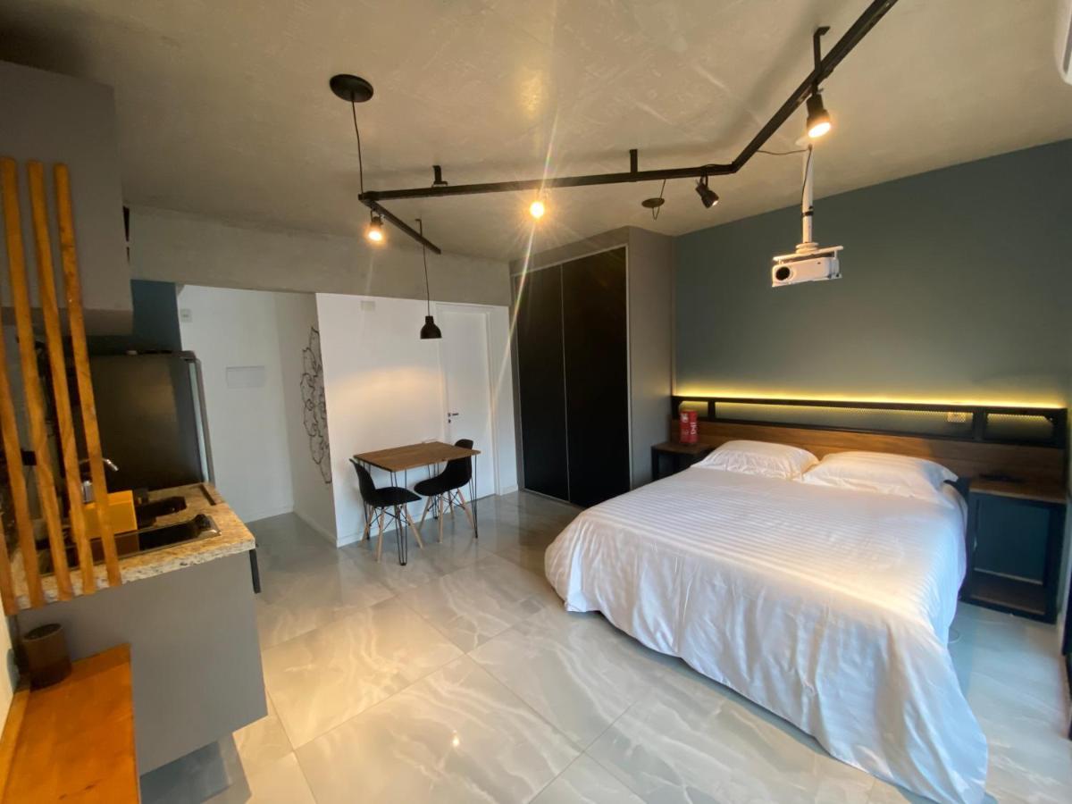 58 New W/ Balcony, Fast Wifi And Movie Screen! * Sao Paulo