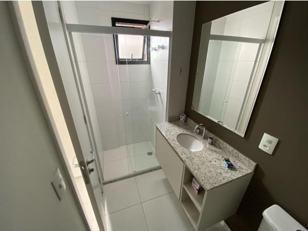 58 New W/ Balcony, Fast Wifi And Movie Screen!