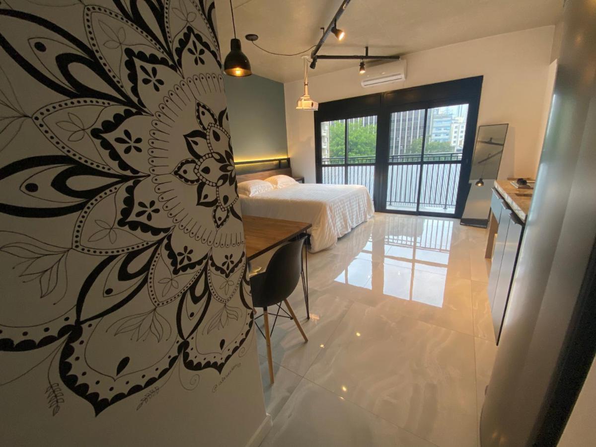 Apartment 58 New W/ Balcony, Fast Wifi And Movie Screen! Sao Paulo